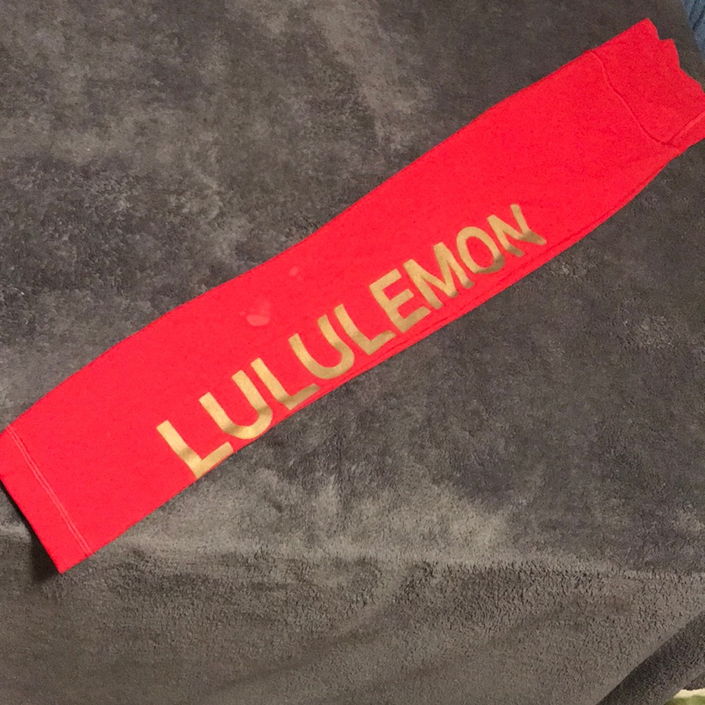 Red lulu lemon